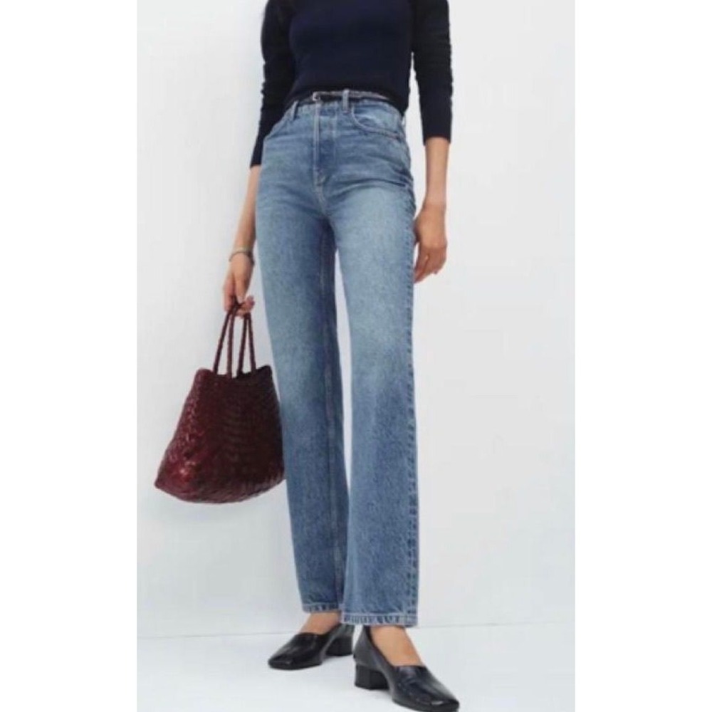The Reformation Cynthia High Rise Straight Jeans in the Bruce wash Sz 23